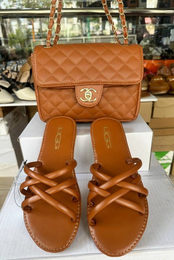 ⁦SAC CHANEL SANDALA UGG /ref14⁩ - الصورة ⁦2⁩